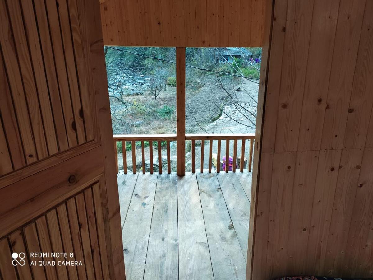 Moksha - By The River Jibhi Exterior photo