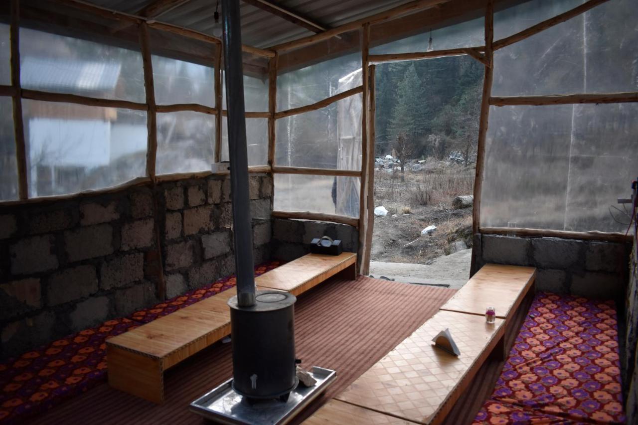 Moksha - By The River Jibhi Exterior photo