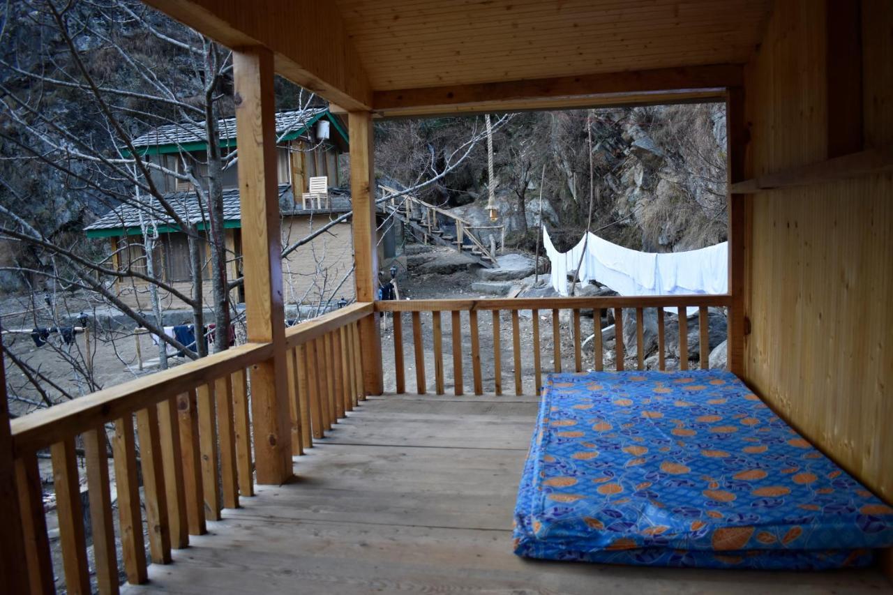 Moksha - By The River Jibhi Exterior photo